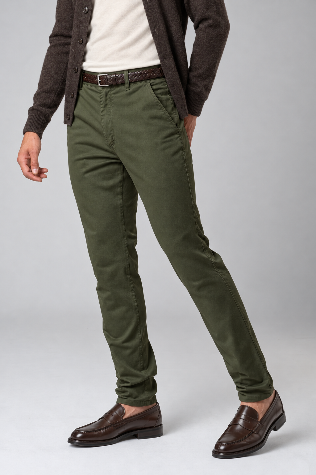 Pantalone chino in gabardina militare