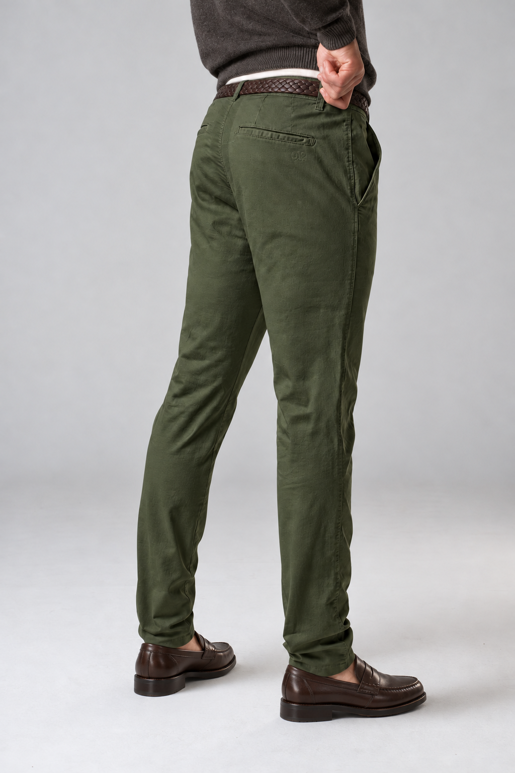 Pantalone chino in gabardina militare