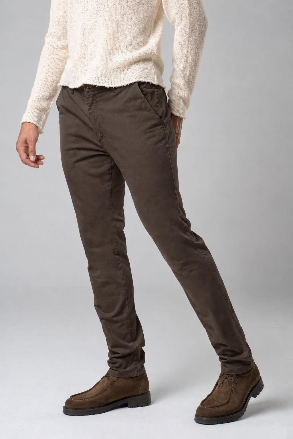 Pantalone chino in gabardina moro