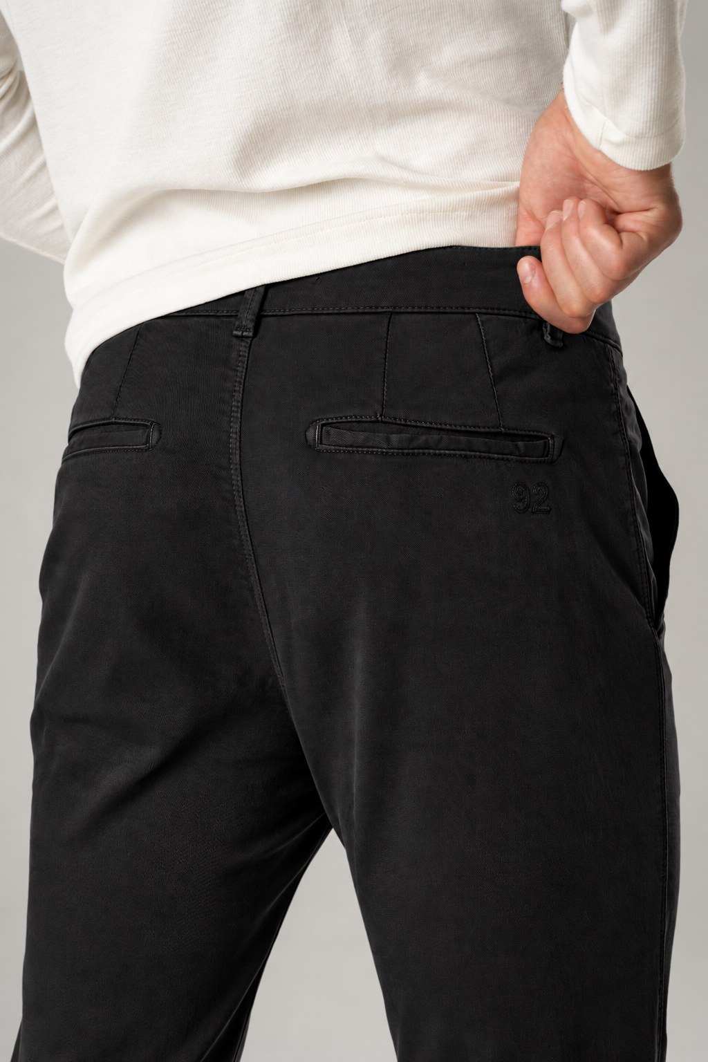 Pantalone chino in gabardina nero