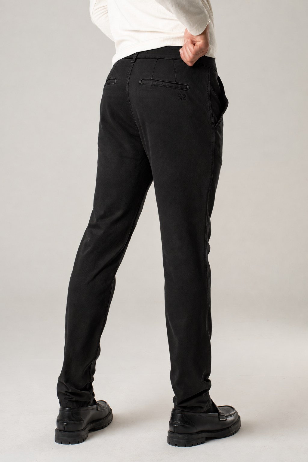 Pantalone chino in gabardina nero