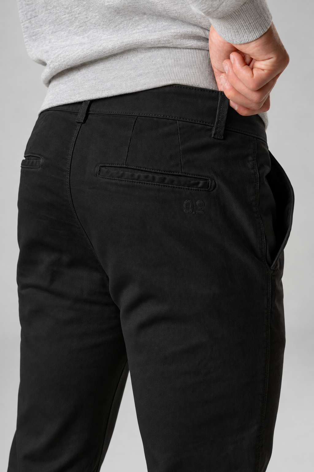 Pantalone chino in gabardina nero